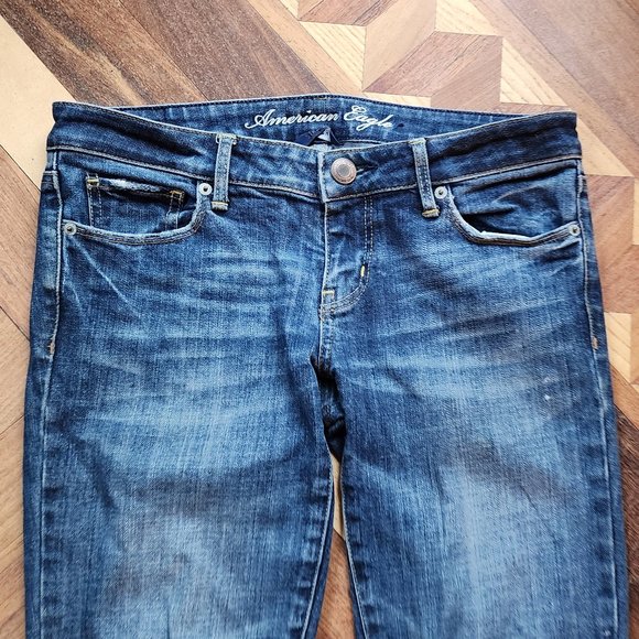 American Eagle Outfitters Medium Wash Straight Leg Jeans Size 4 - Picture 5 of 16